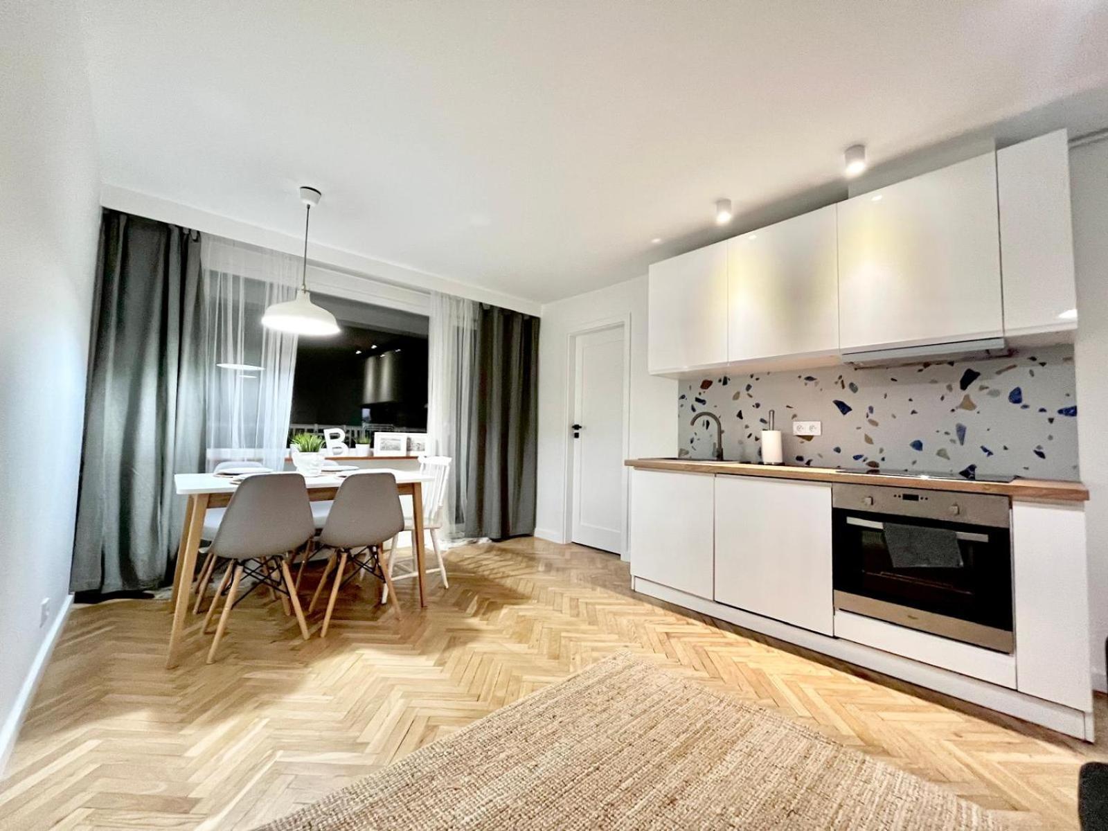 Great In Apartment *